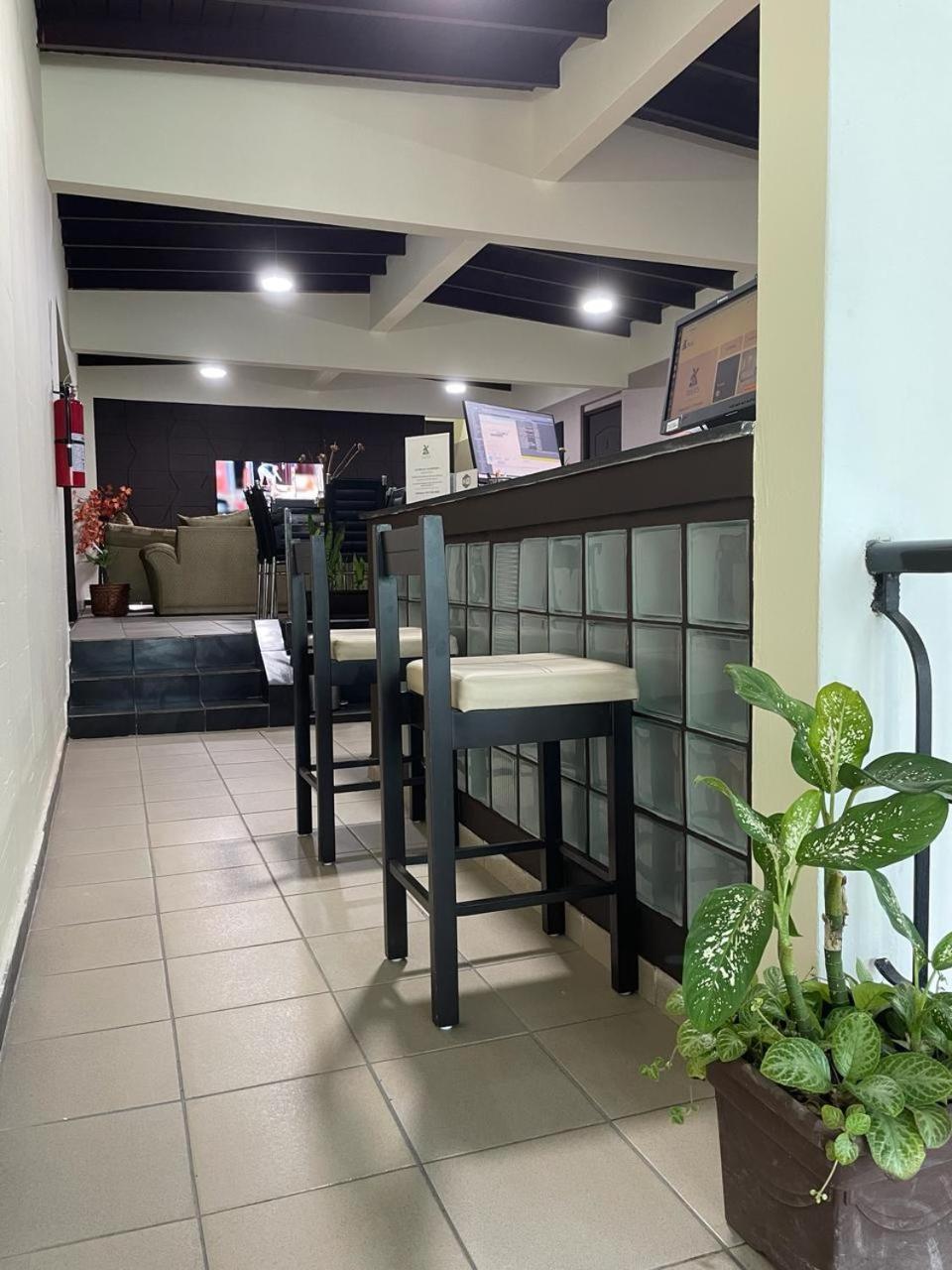 Hostal El Prado Panama Stadt Exterior foto